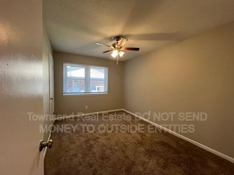 1017 Xavier Dr — Photo 12