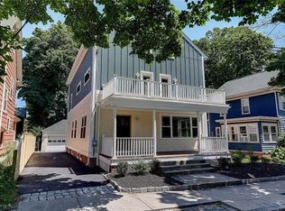 226 8th St, Providence, RI 02906