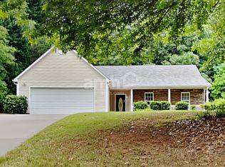 446 Winston Manor Dr, Winder, GA 30680