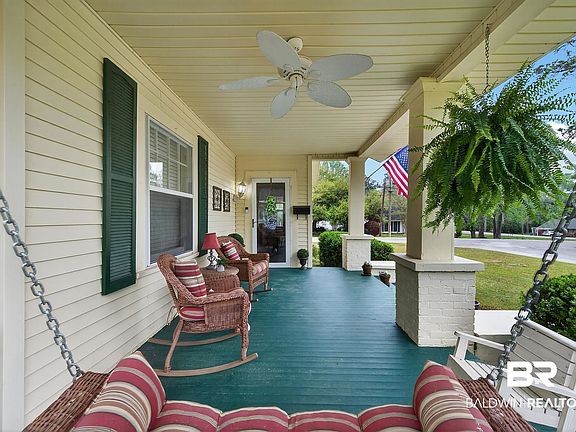 5th image of 79 Mims St