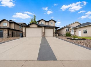 179 W Sierra Dr SW, Medicine Hat, AB T1B4X7
