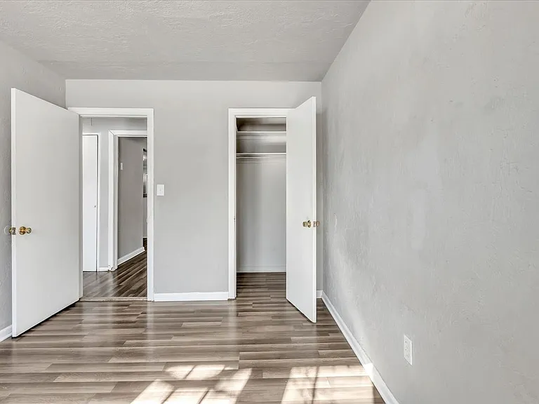 545 SW 46th St — Photo 12