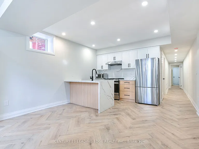 53 Boon Ave #LOWER — Photo 2