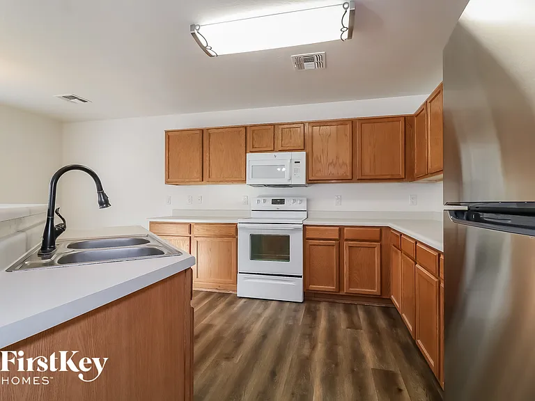 22031 W Solano Dr — Photo 6