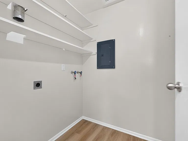 5168 Mapleridge Dr — Photo 21