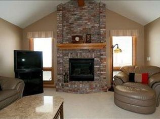 1609 S 175th St, Omaha, NE 68130