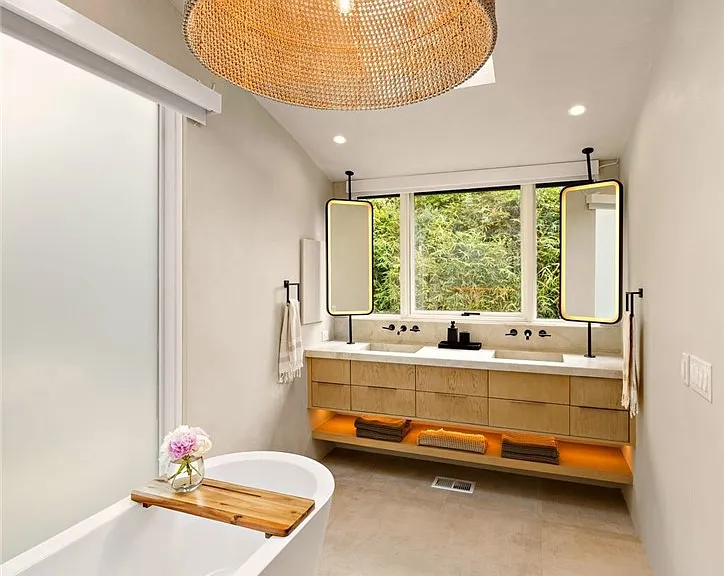 592 Bluebird Canyon Dr — Photo 31