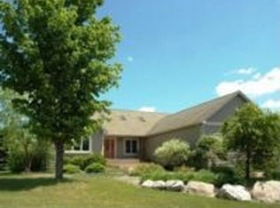 6440 Baker Dr, Howell, MI 48843