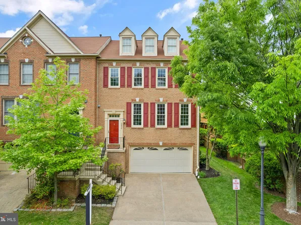 10470 Courtney Dr, Fairfax, VA 22030