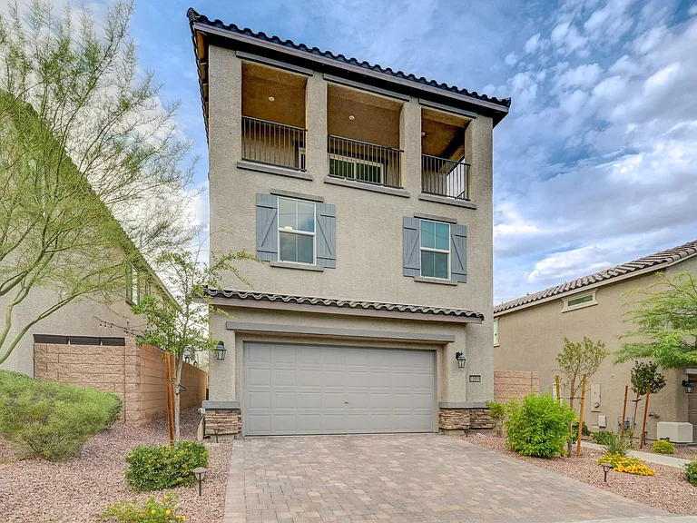 10669 Sariah Skye Ave — Photo 2