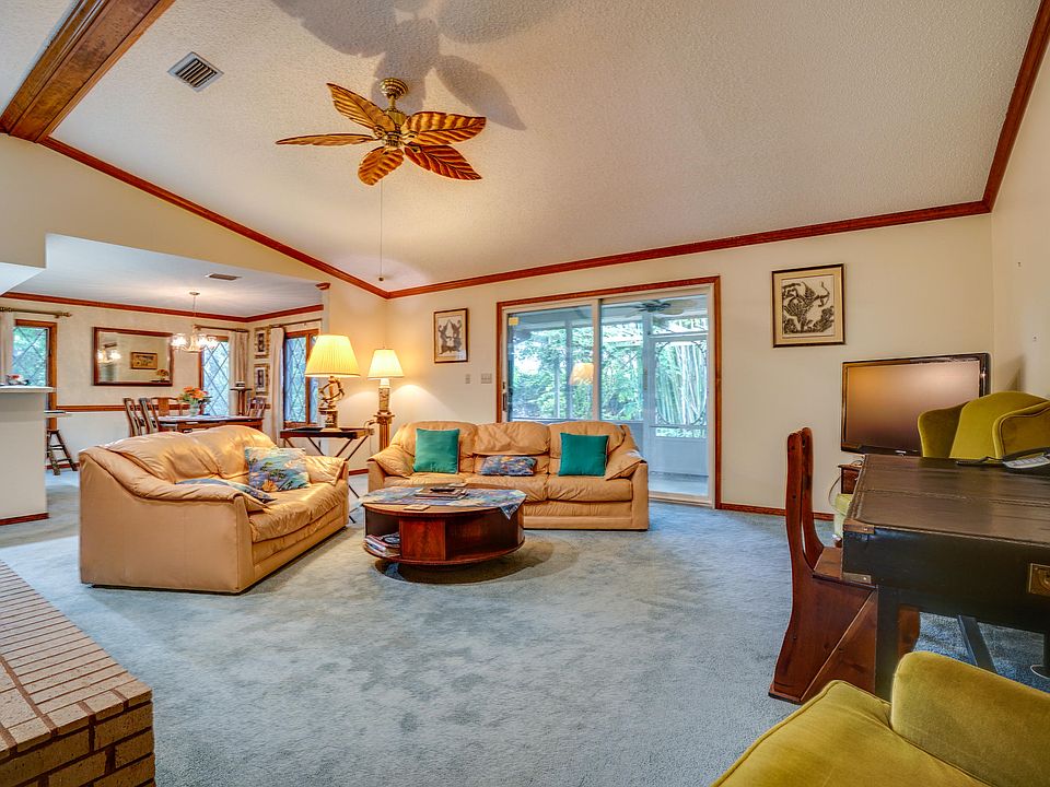 1st image of 26 Country Club Dr E