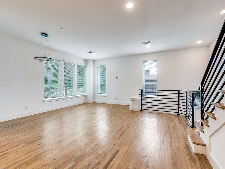 1832 N Garrett Ave #103 — Photo 12