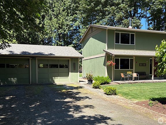 2nd image of 6115 Waldon Drive SE
