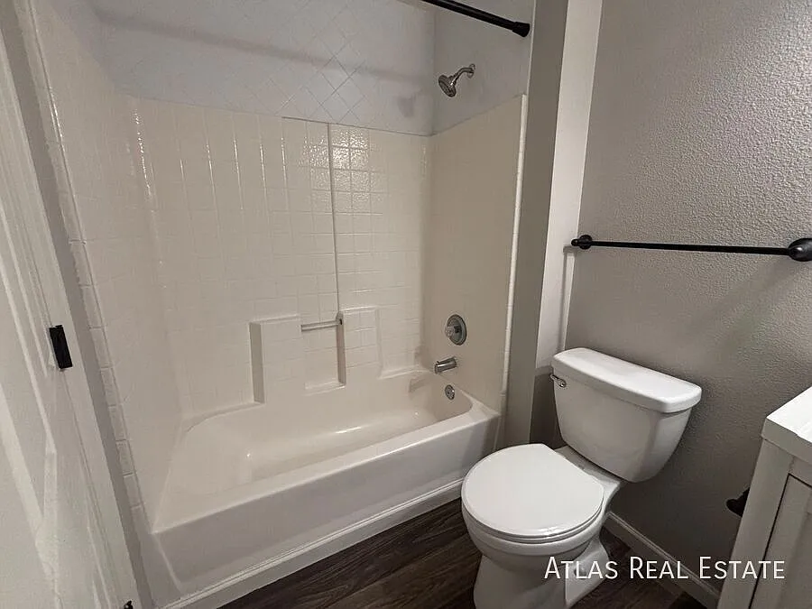 Save up to $2995! Renovated 2 Bed / 2 Bath Condo with Private Patio in Lakewood — Photo 3