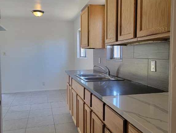 5th image of 6417 El Selinda Ave