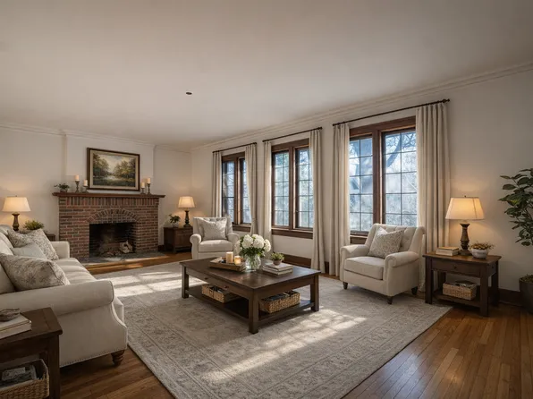 2222 E Park Pl, Milwaukee, WI 53211