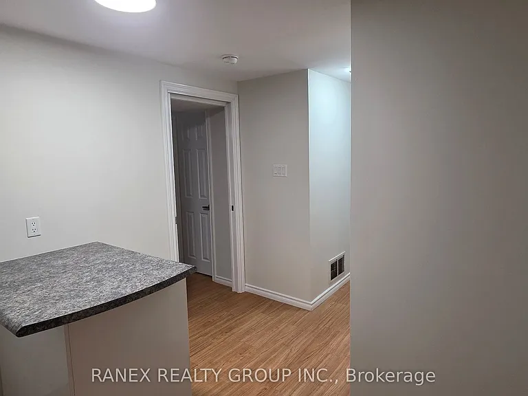 16 Lynwood Ct — Photo 24