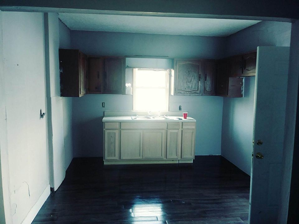 1st image of 323 Clark St APT 8