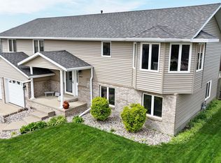 3819 Brentwood Dr, South Sioux City, NE 68776