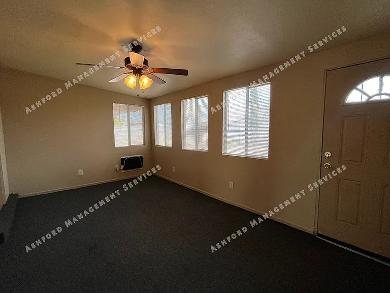 12229 N 48th Ave — Photo 9