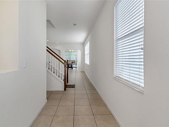 4th image of 3015 Ashland Ln S