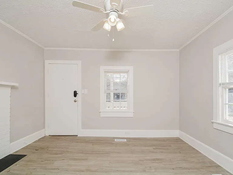 1774800_023_bedroom_13322566.jpg