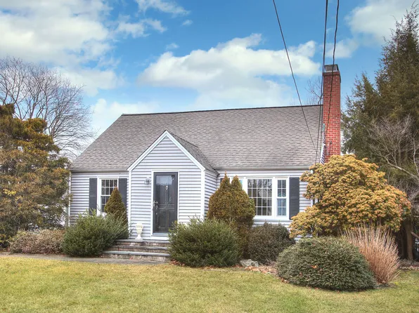 151 Riverview Circle, Fairfield, CT 06824
