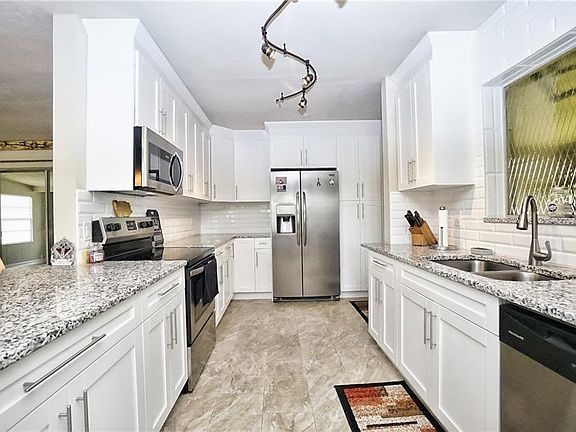 3rd image of 21314 Percy Ave