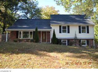 216 N Pinetta Dr, North Chesterfield, VA 23235