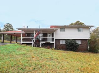 176 Emory St SW, Calhoun, GA 30701