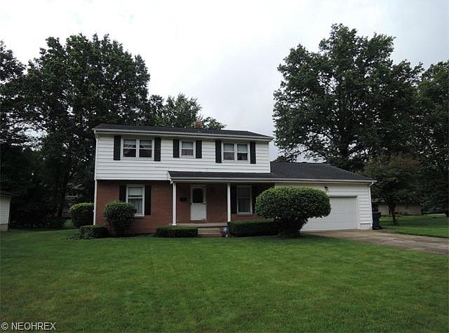 1st image of 445 Arbor Cir