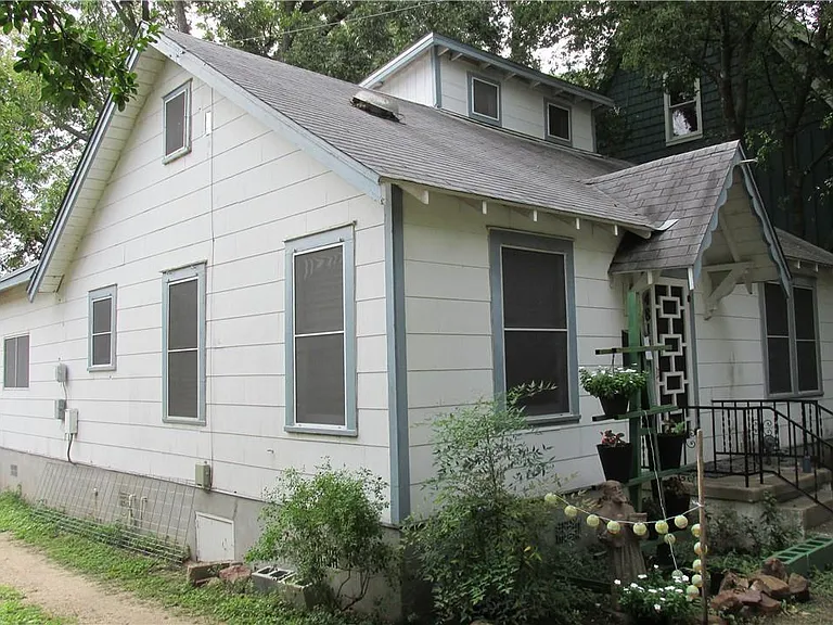 4811 Red River St — Photo 11
