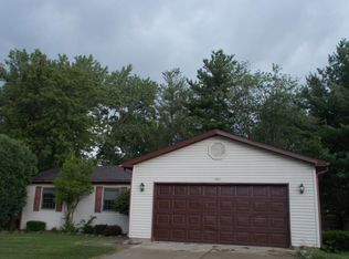 701 Wilson Ave, Charleston, IL 61920