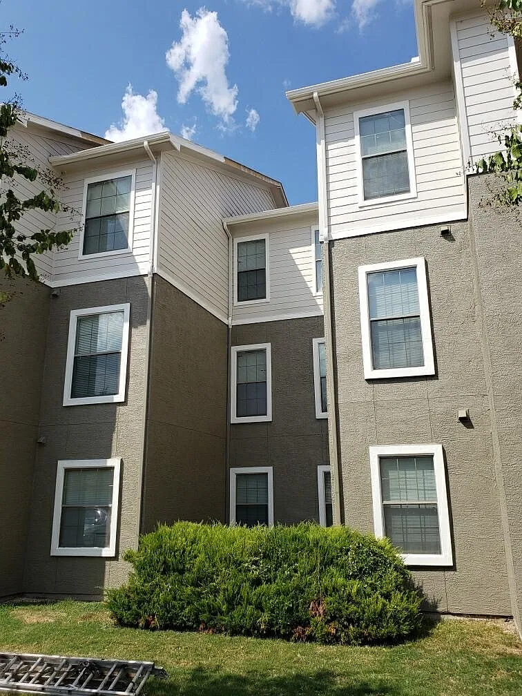 Marshall Meadows Apartment Homes — Photo 3