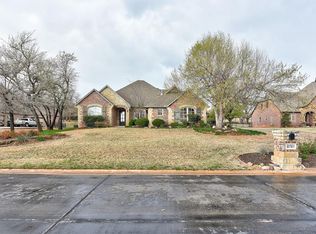8761 Belcaro Dr, Edmond, OK 73034