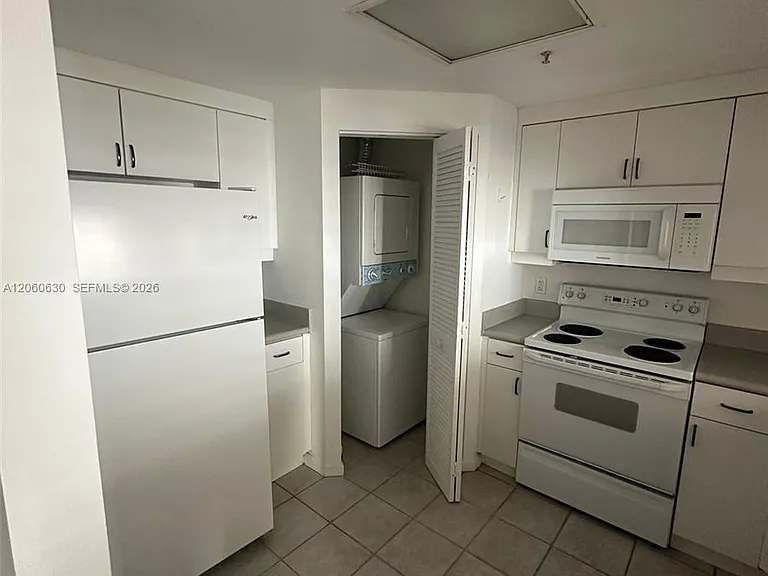 701 Brickell Key Blvd #1808 — Photo 8