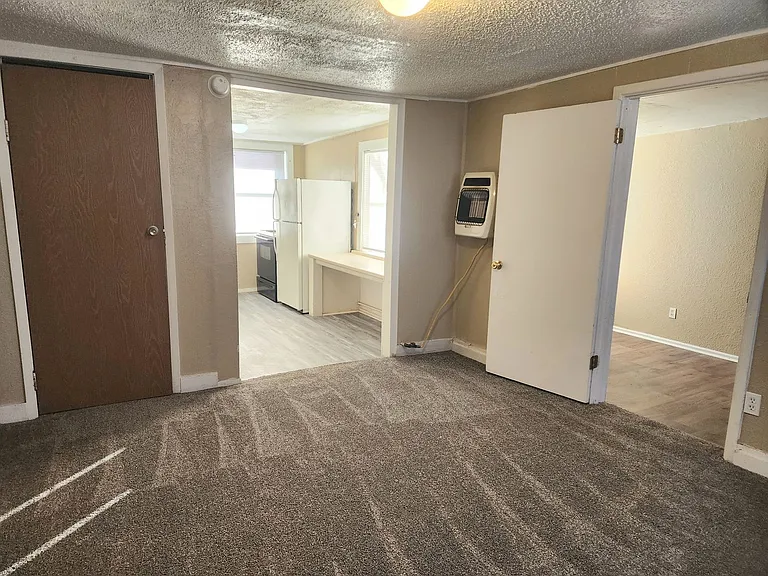 216 S Avenue I #4 — Photo 12