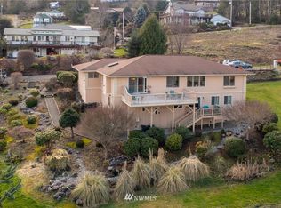 190 E Main St, Union, WA 98592