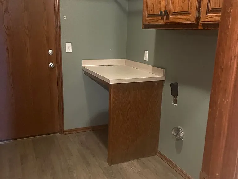 213 Pinafore Dr — Photo 10