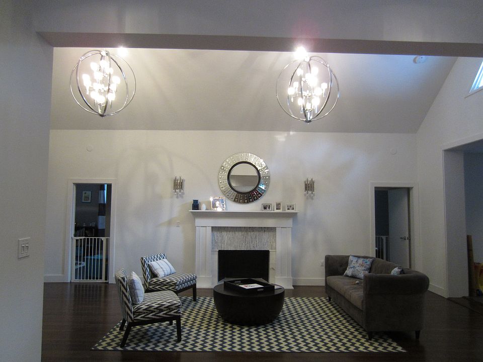 1st image of 4564 N Michigan Ave