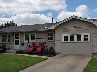 1911 Whittier Rd, Hays, KS 67601