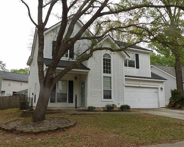 1st image of 105 Fairbury Dr
