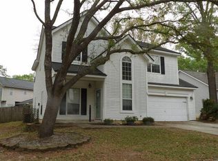 105 Fairbury Dr, Goose Creek, SC 29445