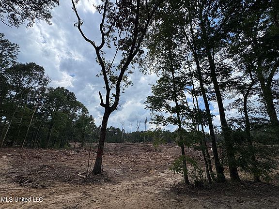 3rd image of 2 Highway 24