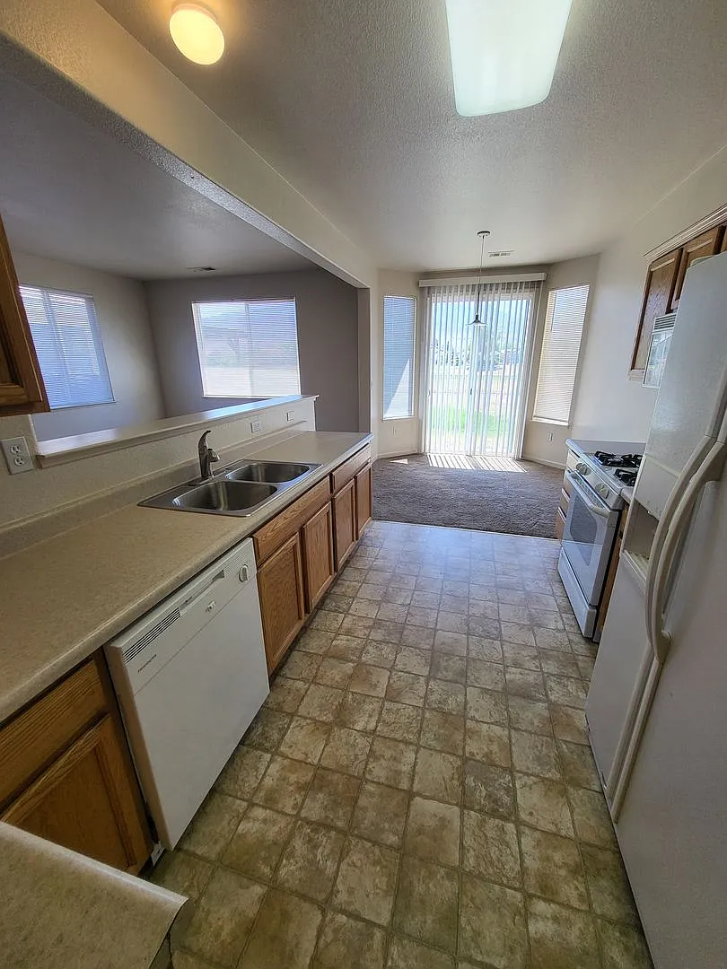 Located on Dayton Valley Golf Course- 365 Royal Troon Dr. Dayton NV — Photo 4