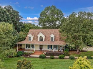 8203 Fox Briar Ct, Greensboro, NC 27455