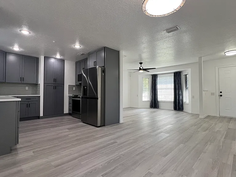 3001 Albin Ln — Photo 4