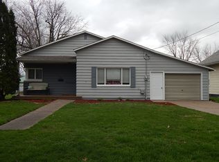 407 SW 2nd St, Aledo, IL 61231