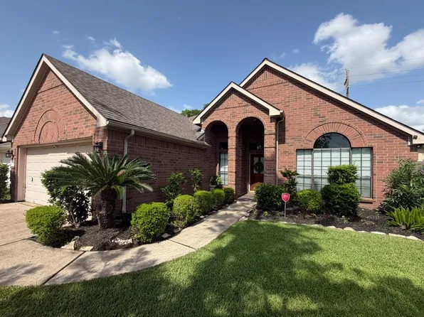 17111 Driver Ct, Sugar Land, TX 77498