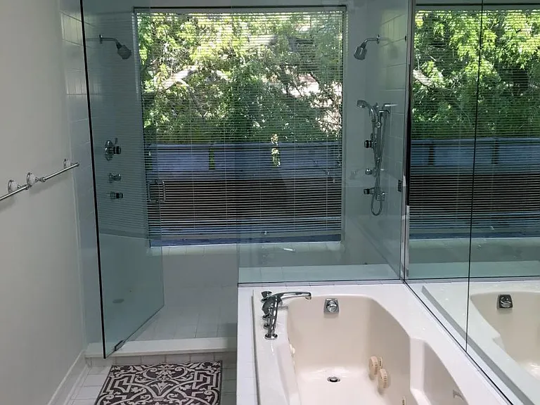 2128 N Leavitt St #TOP — Photo 11